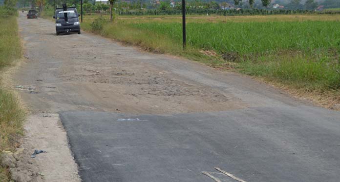 Warga Kecewa, Jalan Baru Cuma 150 Meter