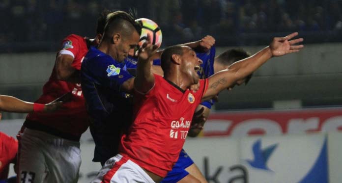 Imbang Lawan Persija,  Persib Turun ke Posisi 13