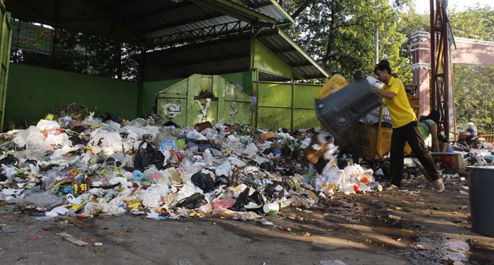 Sampah Numpuk di TPS, Program Zero Waste Dituding Gagal