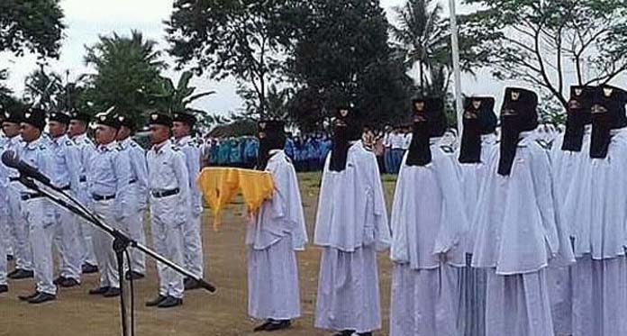 Subhanallah, Paskibra di Tasikmalaya Pakai Cadar