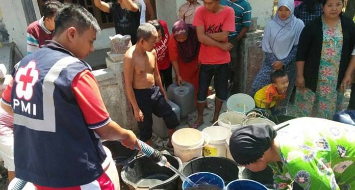 Ironis…Kekeringan, Warga Nekat Konsumsi Air Sawah