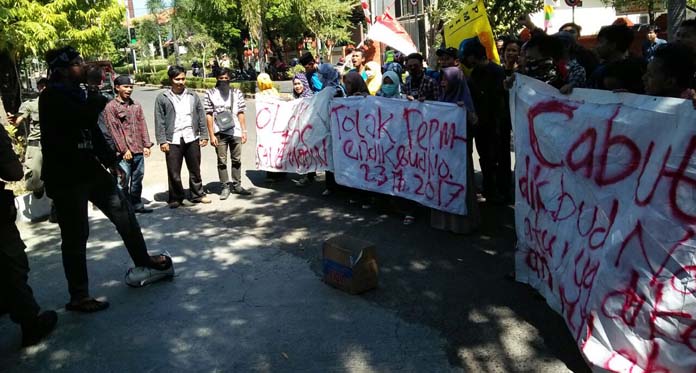 PMII Demo Tolak Kebijakan Full Day School, Kadisdik Serahkan ke Sekolah