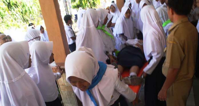 Siswa Sempat Pusing, Dinkes Jamin Vaksin MR Halal dan Aman