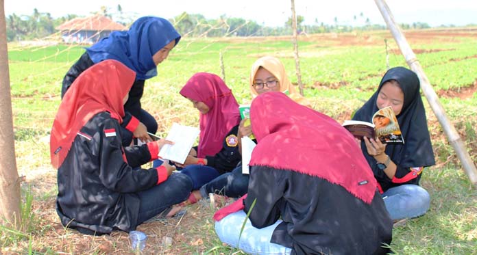 Program Gerobak Baca Keliling Tingkatkan Minat Membaca Masyarakat Desa