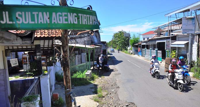 Jalan Sultan Ageng Tirtayasa Sulit Diperlebar, Ini Sebabnya