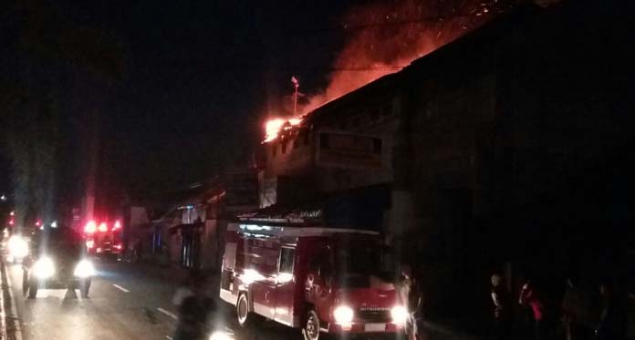 Diduga Korsleting Listrik, Toko Diesel di Desa Jamblang Terbakar