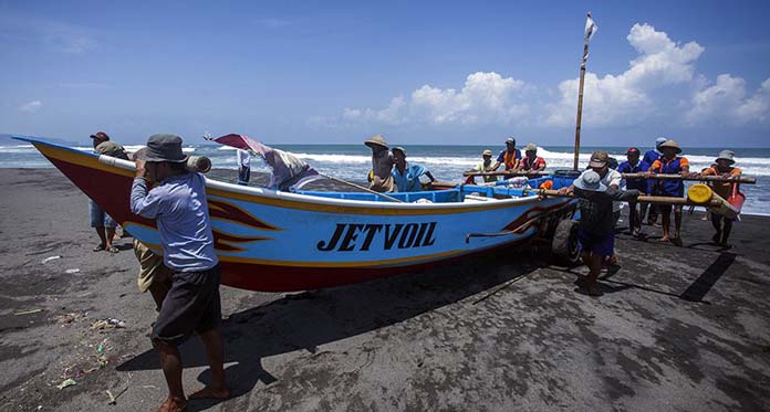 Kasihan, Gara-Gara Konflik, 26 Nelayan Asal Indramayu Tertahan di Papua