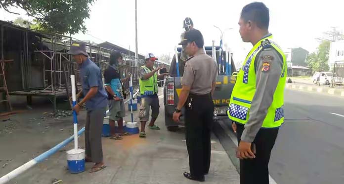 Cegah Macet, Polisi Minta Pedagang Kosongkan Bahu Jalan