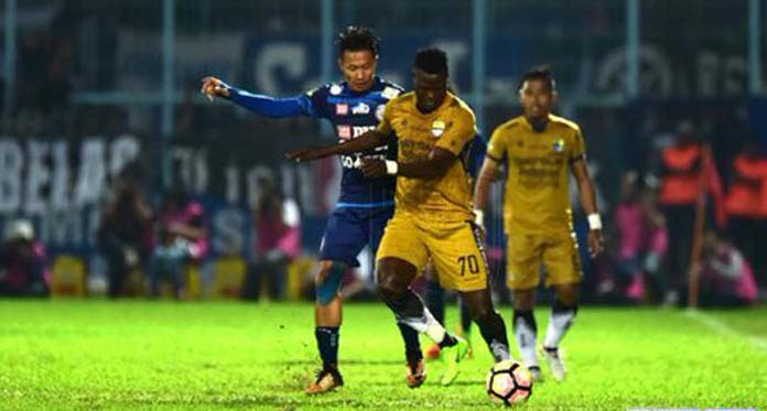 Arema Kehilangan Poin Penuh, Persib Naik Satu Strip