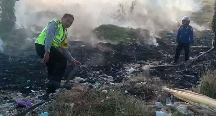 Pembuangan Sampah Terbakar, Api Nyaris Menjalar ke Perumahan