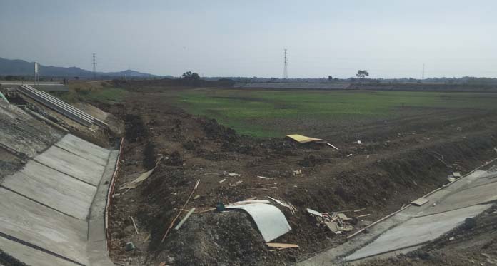 Kemarau Panjang, Danau Buatan Ini Kekeringan