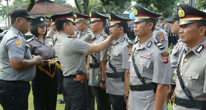 Kompol Nanang Jabat Wakapolres, AKP Kasiyana Kapolsek Kuningan