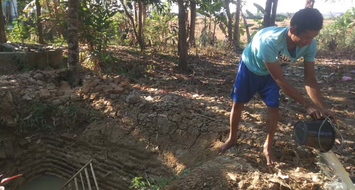 Penuhi Kebutuhan Sehari-hari, Warga Desa Geyongan Harus Beli Air Sungai