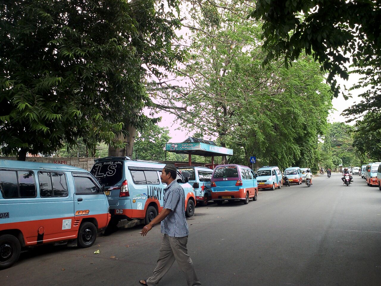 Waduh, Sopir Angkot Ogah Narik Penumpang Lagi