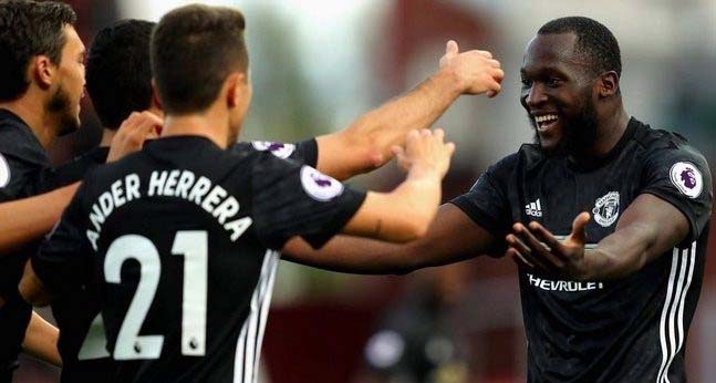 Tertahan di Markas Stoke, Manchester United Masih Puncaki Klasemen