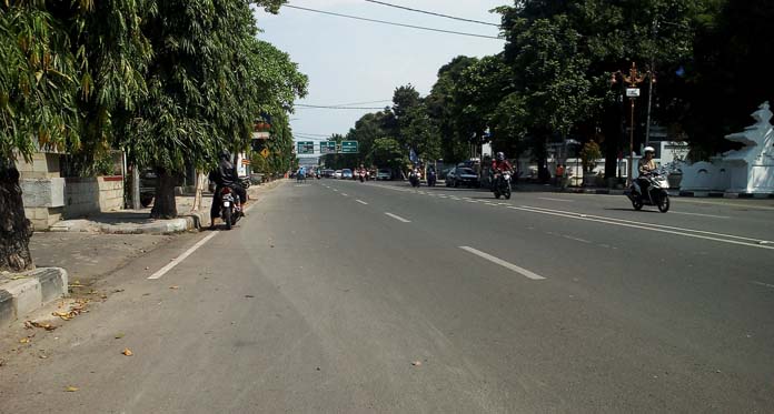 Sopir Angkot Mogok Operasi, Jalan Kota Lengang