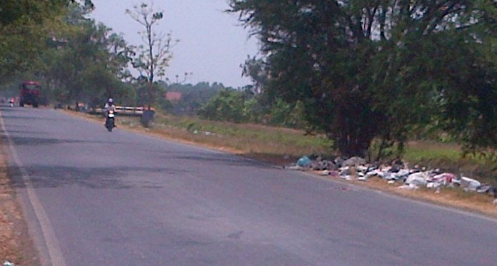 Sepi, Jalan Pantura Lama Jadi Tempat Pembuangan Sampah