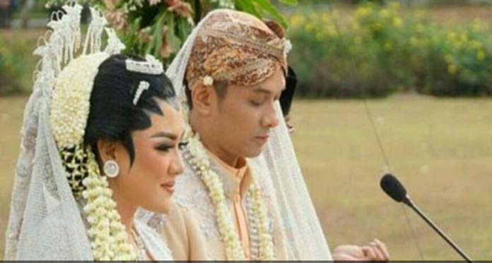 Sah! Vicky Shu Jadi Istri Ade Imam, Ini Maskawinnya