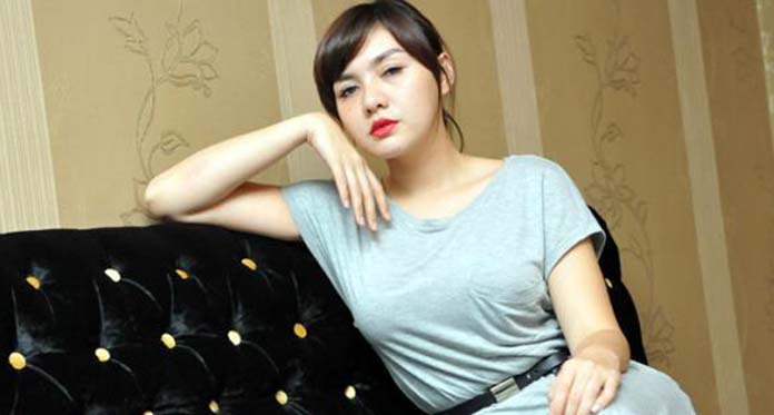 Vicky Shu Mulai Pamer Foto Bareng Calon Suami