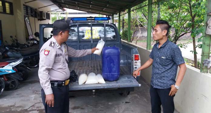 Polsek Pabuaran Sita Tuak dari Penjual Lama