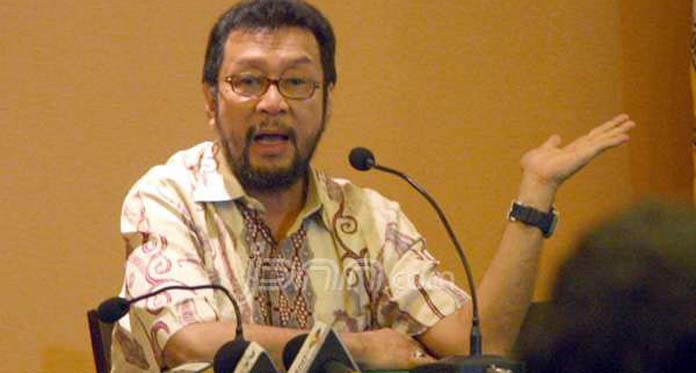 Golkar Pecat Yorrys Raweyai, Penggantinya Eko Widyamoko