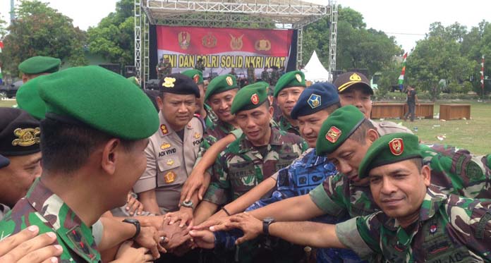 Tingkatkan Sinergitas, TNI-Polri Olahraga Bersama