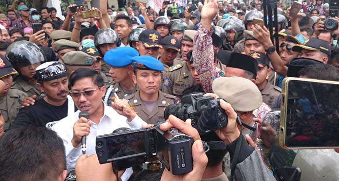 Digeruduk Ribuan Warga Tegalgubug, Bupati Cabut Fatwa Izin Lokasi PGTC