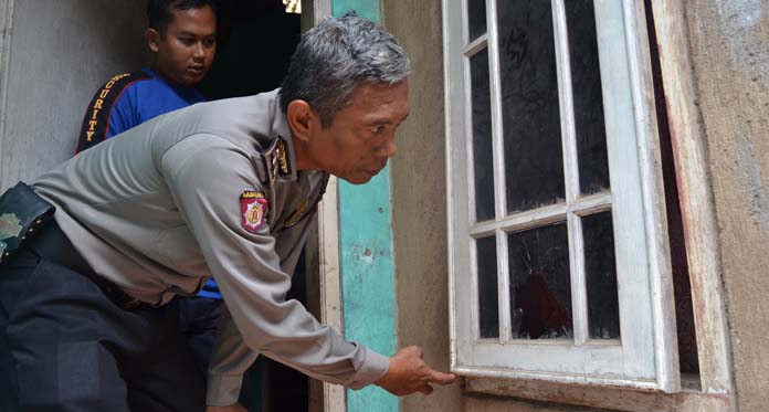 Bengkel Motor Dibobol, Knalpot Mahal Digondol Maling