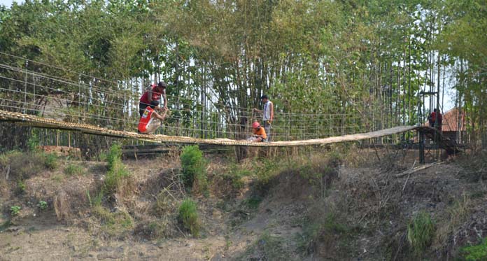 Jembatan Gantung Ciledugwetan Siap Dilalui Warga