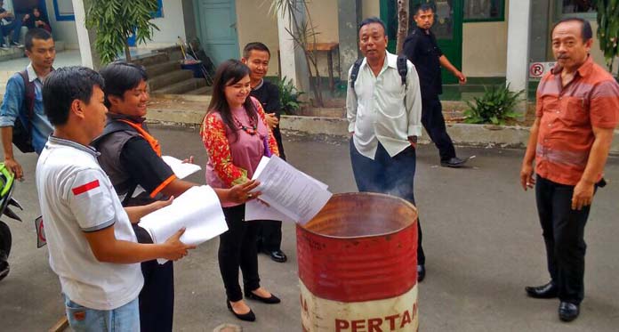 Tes Tulis PPK Ketat, Seluruh Soal Ujian Langsung Dibakar Usai Dipakai