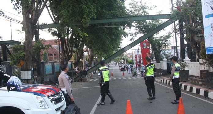 Jembatan Penyeberangan Orang Atasi Kemacetan dan Kecelakaan