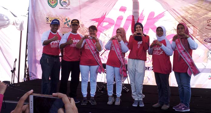 Pink Fun Walk 2 Semarak, YPKP Kampanye Lawan Kanker Payudara