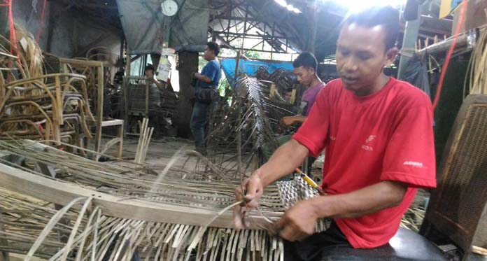 Bahan Baku Rotan Langka, Disperindag Teken MoU di 3 Pulau