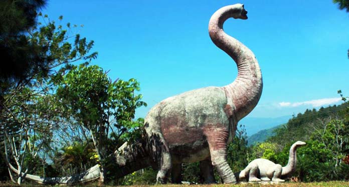 Taman Dinosaurus Kembali Ramai Pengunjung