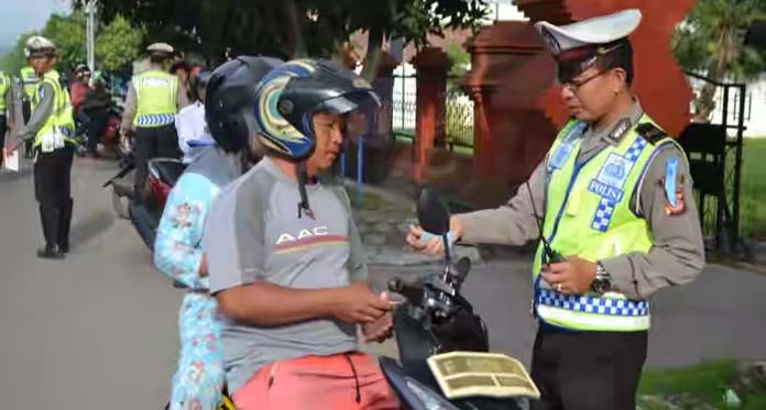 1 November Operasi Zebra, Komarudin: Kalau Lengkap Pasti Lolos Tilang