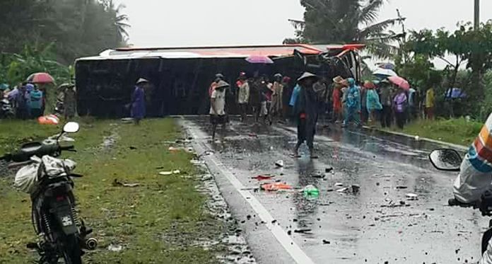Bus Wisata Tabrak Truk, Satu Siswa SD Tewas, Puluhan Terluka