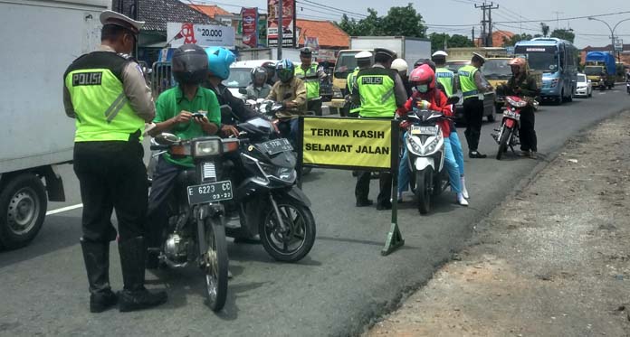 Tak Nyalakan Lampu Utama Ditilang Polisi