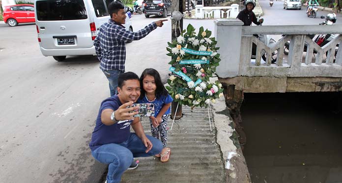 TKP Kecelakaan Setnov Jadi Arena Swafoto