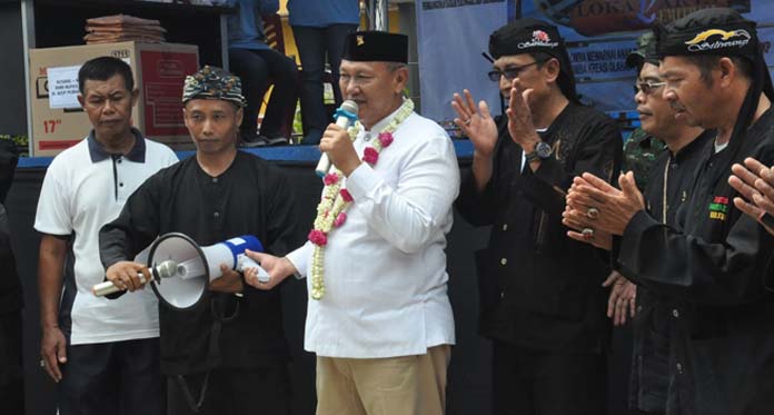 Bangun Tidur Sudah Ditunggu Tamu, Keliling Desa sampai Malam