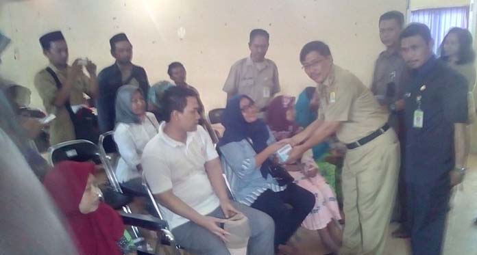 Dinsos Bantu Penyandang Disabilitas, Bupati Sunjaya Ajak untuk Bersyukur