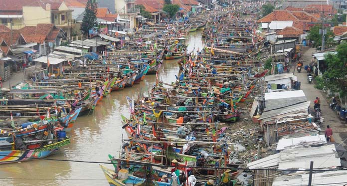 Status Laut Cirebon Waspada, Nelayan Diminta Jangan Melaut