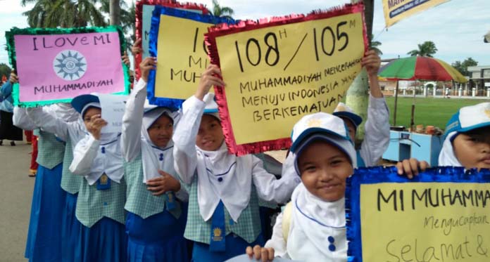 Rayakan Milad ke-108,  Ribuan Warga Muhammadiyah Turun ke Jalan