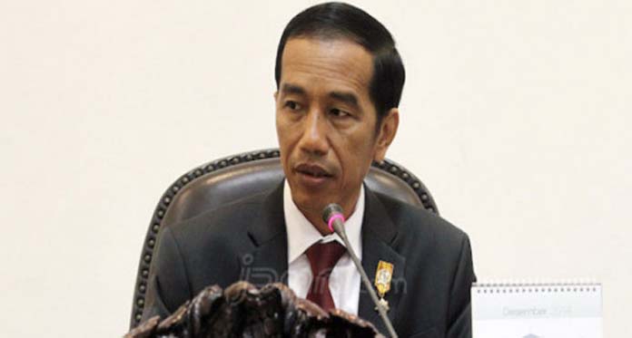 Jokowi Disebut Restui Airlangga Hartarto Maju di Munaslub Golkar