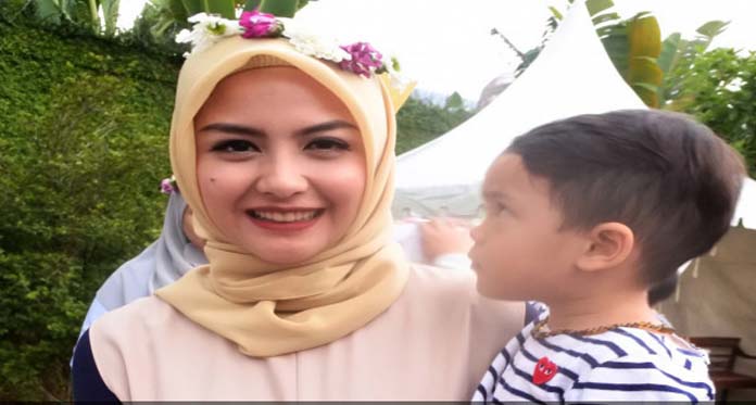 Revalina S. Temat, Serap Ilmu Parenting