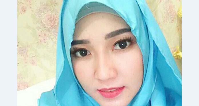 Unggah Foto Berjilbab, Via Vallen Pamit