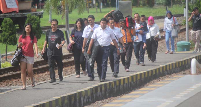 Arus Balik Natal dari Stasiun KA Daop III Cirebon, 7.770 Warga Kembali ke Jakarta