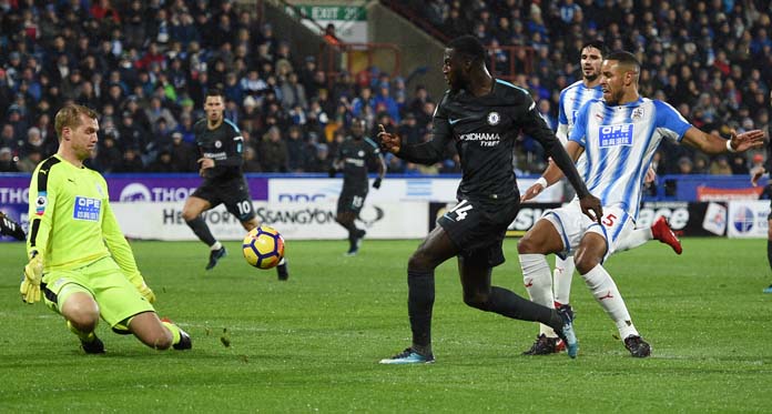 1 Huddersfield vs Chelsea 3, False Nine tanpa False