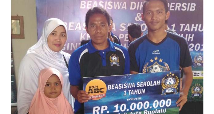 Rian Hidayatullah, Pemain Bola Asal Kuningan Gabung Diklat Persib