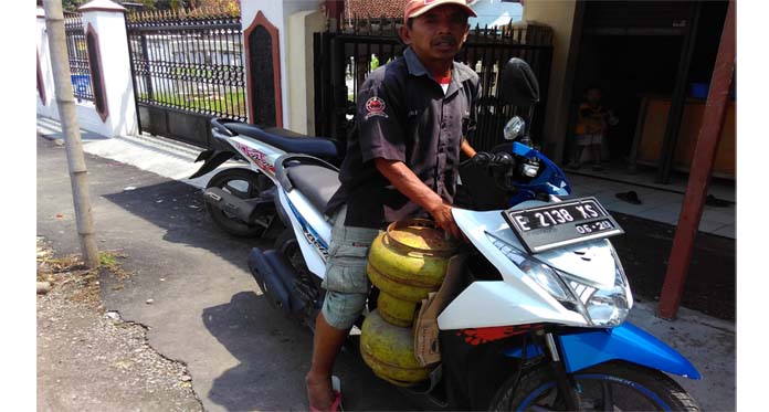 Gas 3 Kg Langka, Warga Majalengka Cari Elpiji sampai Cirebon
