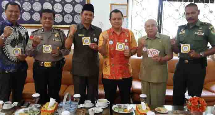 Kejari Indramayu Tempel Stiker Anti Korupsi, Ajak Pejabat Perangi Korupsi